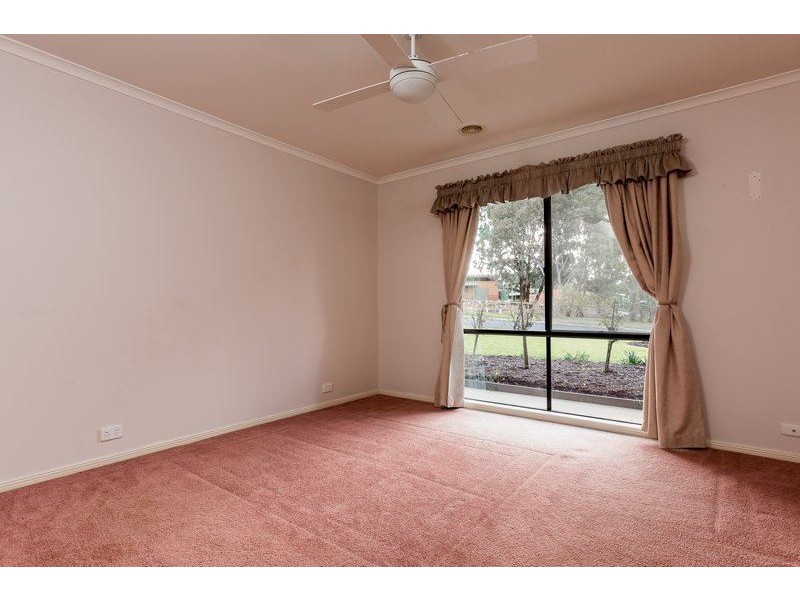 9 Lorage Street, Baranduda VIC 3691