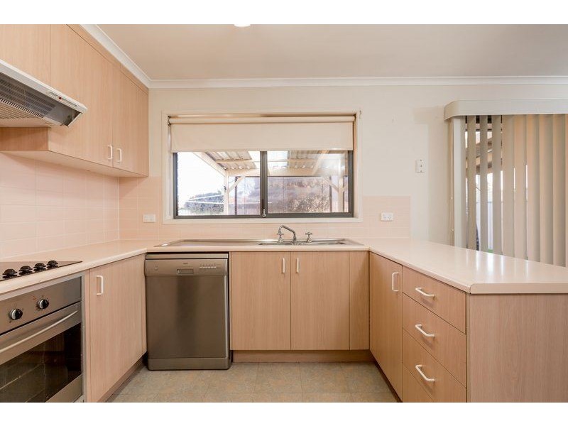 63 Mayfair Drive, West Wodonga VIC 3690