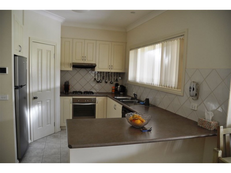 7 Honeysuckle Street, Thurgoona NSW 2640