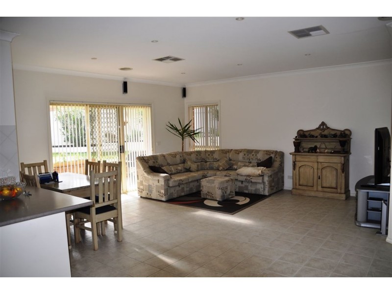 7 Honeysuckle Street, Thurgoona NSW 2640