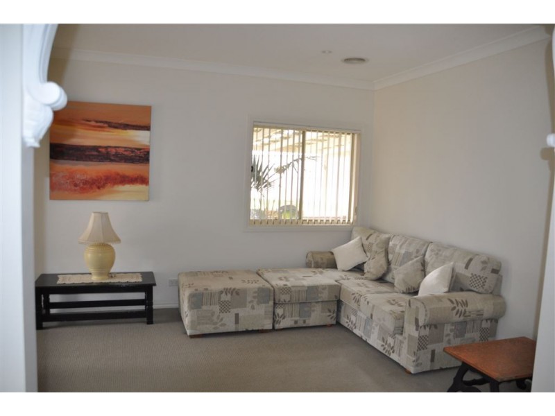 7 Honeysuckle Street, Thurgoona NSW 2640