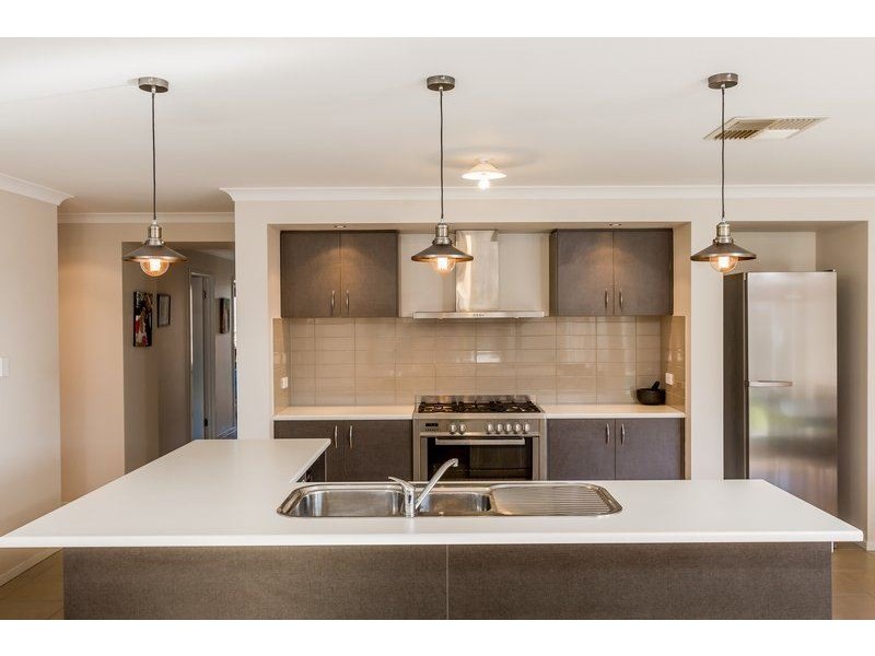 38 Lysterfield Lane, West Wodonga VIC 3690