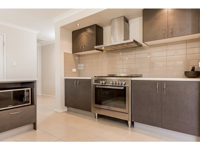 38 Lysterfield Lane, West Wodonga VIC 3690