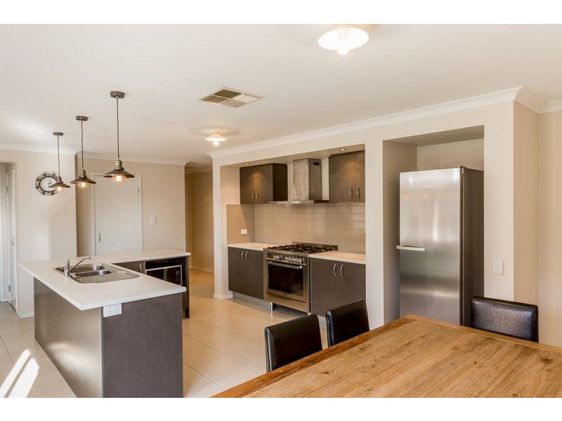 38 Lysterfield Lane, West Wodonga VIC 3690