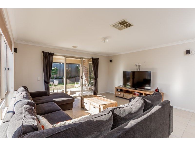 38 Lysterfield Lane, West Wodonga VIC 3690