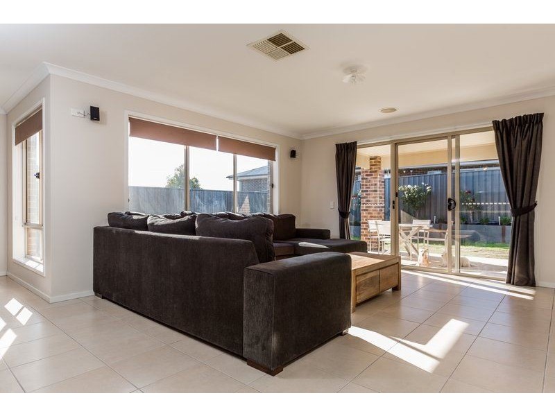 38 Lysterfield Lane, West Wodonga VIC 3690