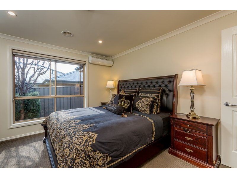 71 Honeyeater Circuit, Thurgoona NSW 2640