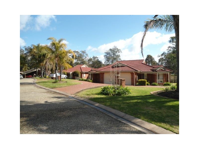 2/4 Yanco Court, West Wodonga VIC 3690