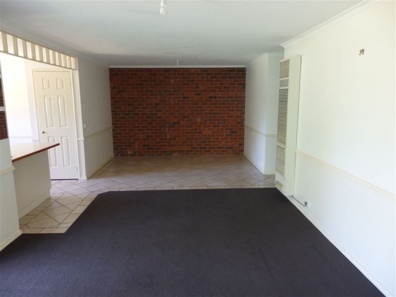 2/4 Yanco Court, West Wodonga VIC 3690