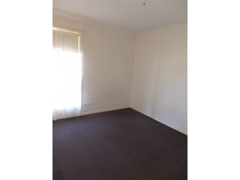 2/4 Yanco Court, West Wodonga VIC 3690