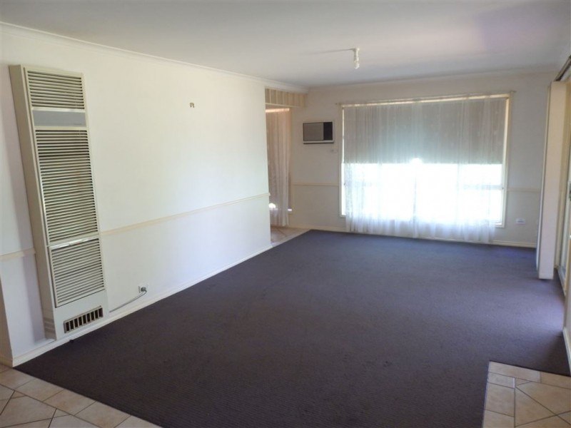 2/4 Yanco Court, West Wodonga VIC 3690