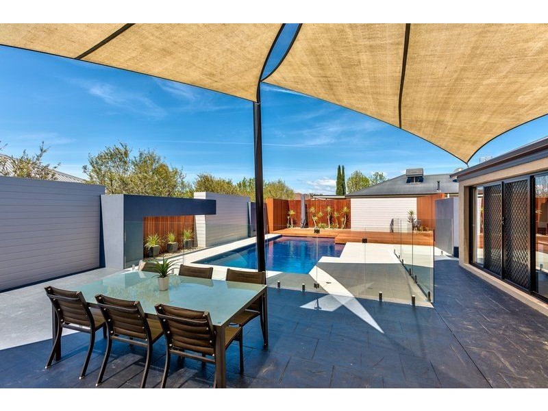 11 Terence Avenue, East Albury NSW 2640