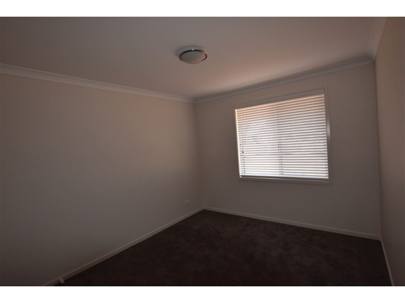 12 Fourth Street, Henty NSW 2658