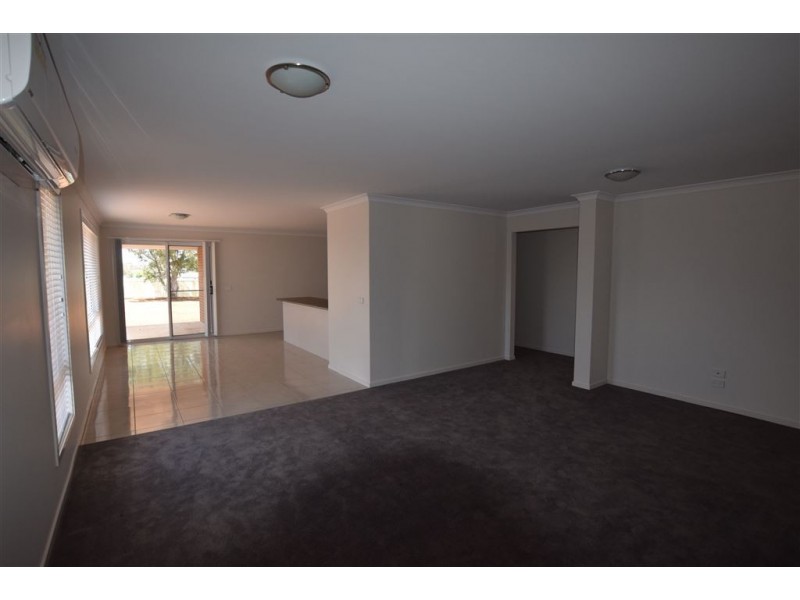 12 Fourth Street, Henty NSW 2658