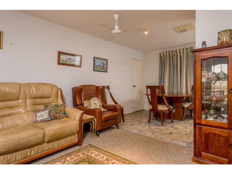 2/26 Wentworth Crescent, Lavington NSW 2641