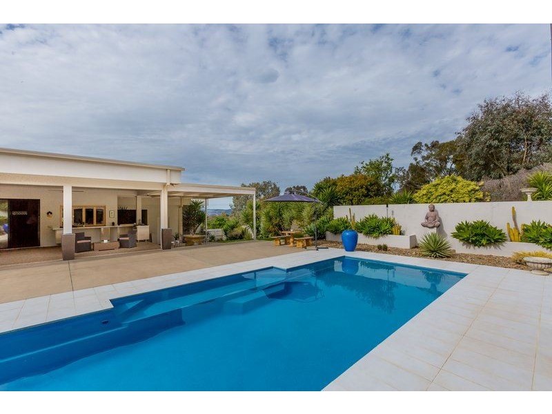 14 McGaffins Road, Wodonga VIC 3690