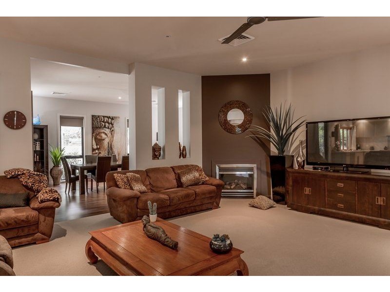 14 McGaffins Road, Wodonga VIC 3690