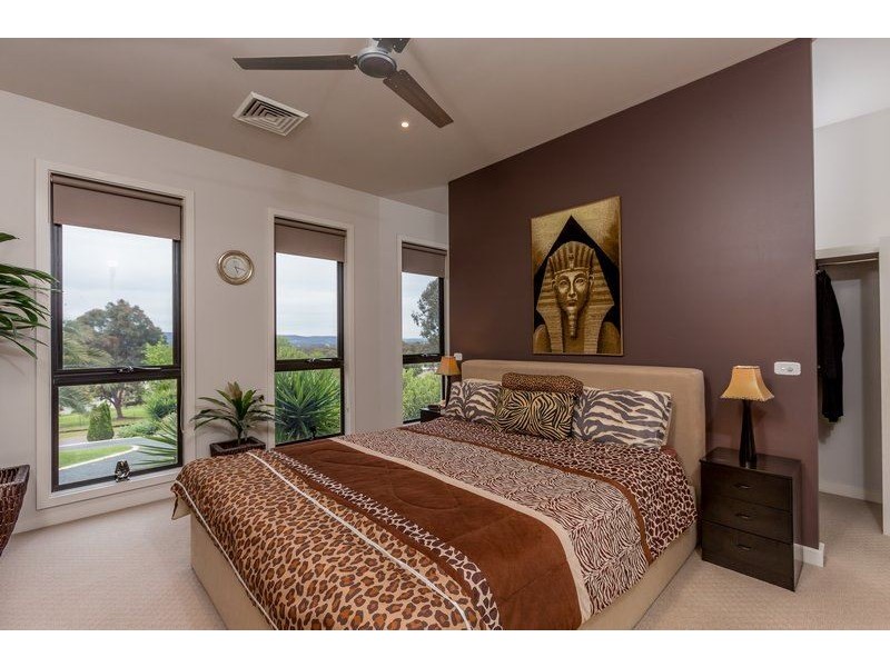 14 McGaffins Road, Wodonga VIC 3690