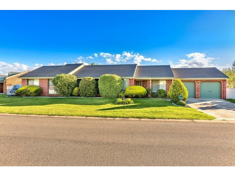 13 Saunders Crescent, Wodonga VIC 3690