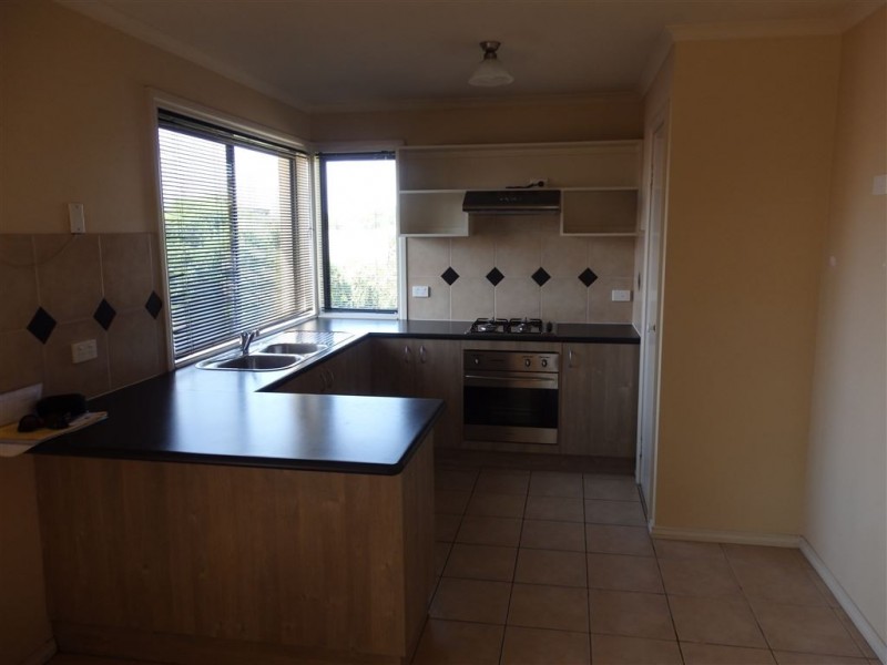 60 Ballara Drive, Wodonga VIC 3690