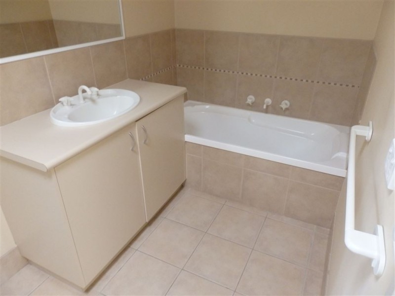 60 Ballara Drive, Wodonga VIC 3690