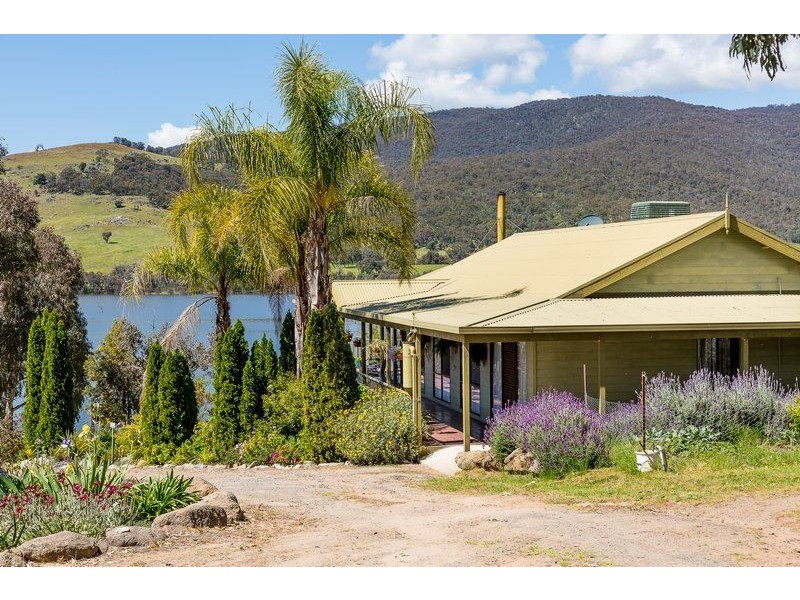 189 Wymah Ferry Road, Table Top NSW 2640