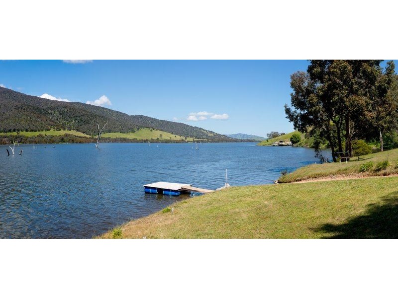 189 Wymah Ferry Road, Table Top NSW 2640