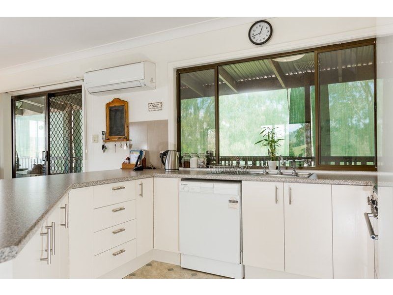 189 Wymah Ferry Road, Table Top NSW 2640