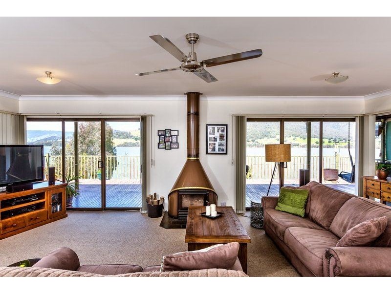 189 Wymah Ferry Road, Table Top NSW 2640