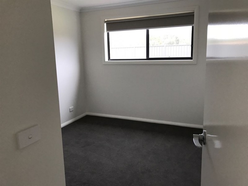 18 Lankaster Court, Thurgoona NSW 2640