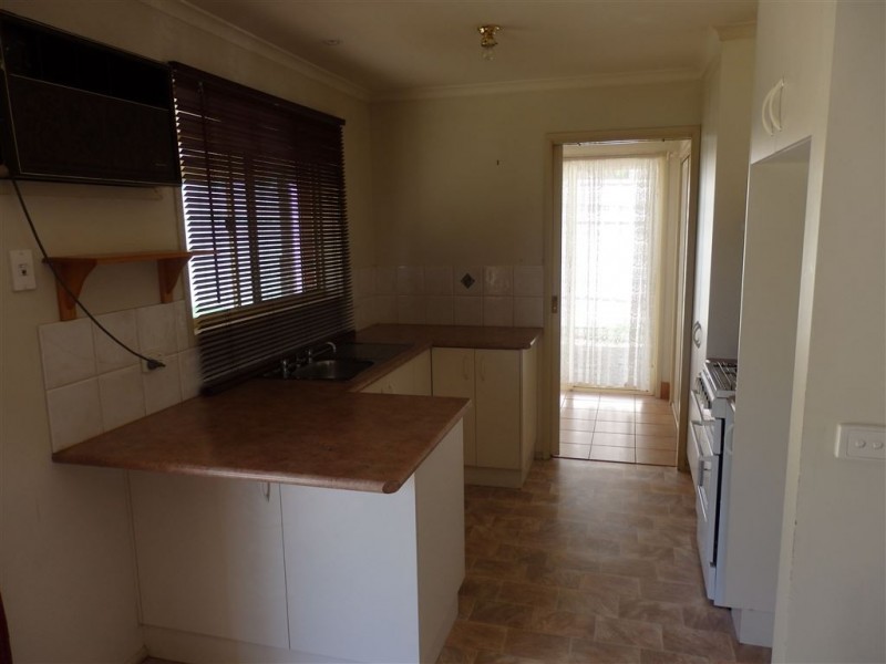 2 Jennifer Place, Wodonga VIC 3690