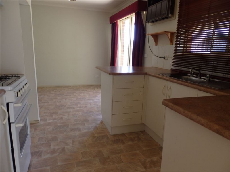 2 Jennifer Place, Wodonga VIC 3690