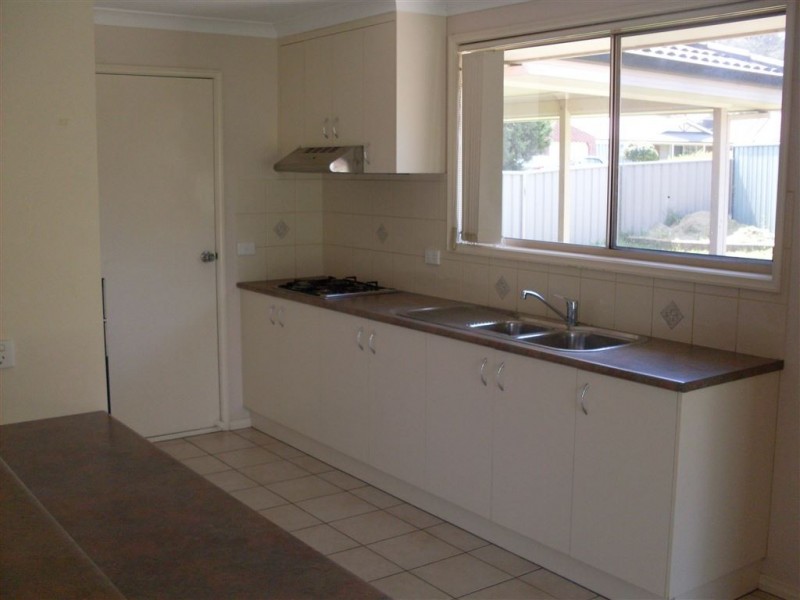 63 Dumbrell Circuit, Glenroy NSW 2640