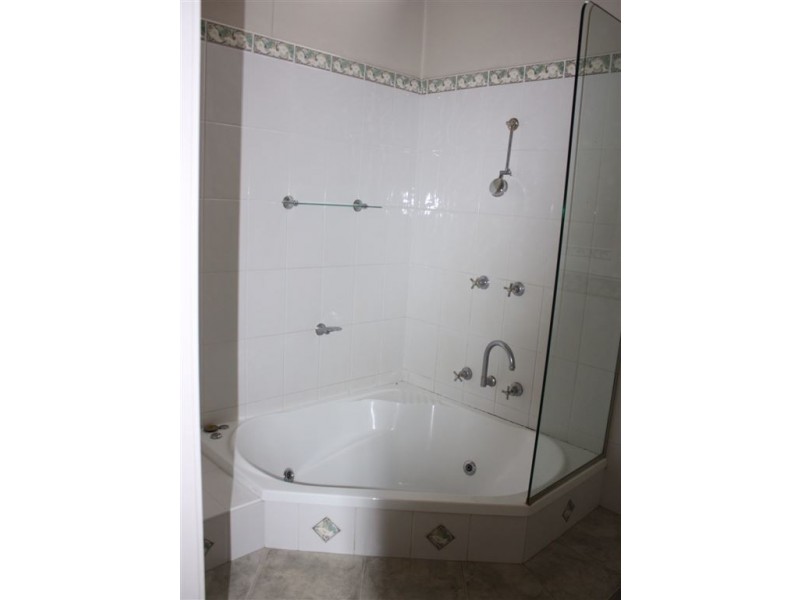 385 Simpsons Road, Kergunyah VIC 3691