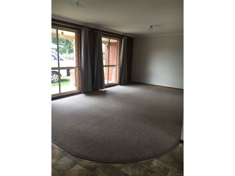 1/27 Emerald Avenue, West Wodonga VIC 3690