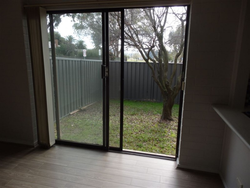 1/137 Lawrence Street, Wodonga VIC 3690