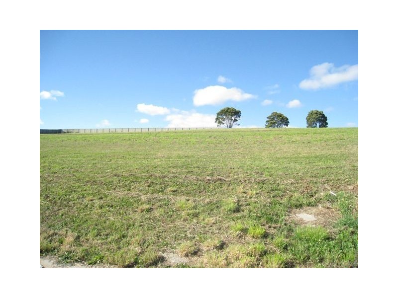 22 Hales Street, Penguin TAS 7316