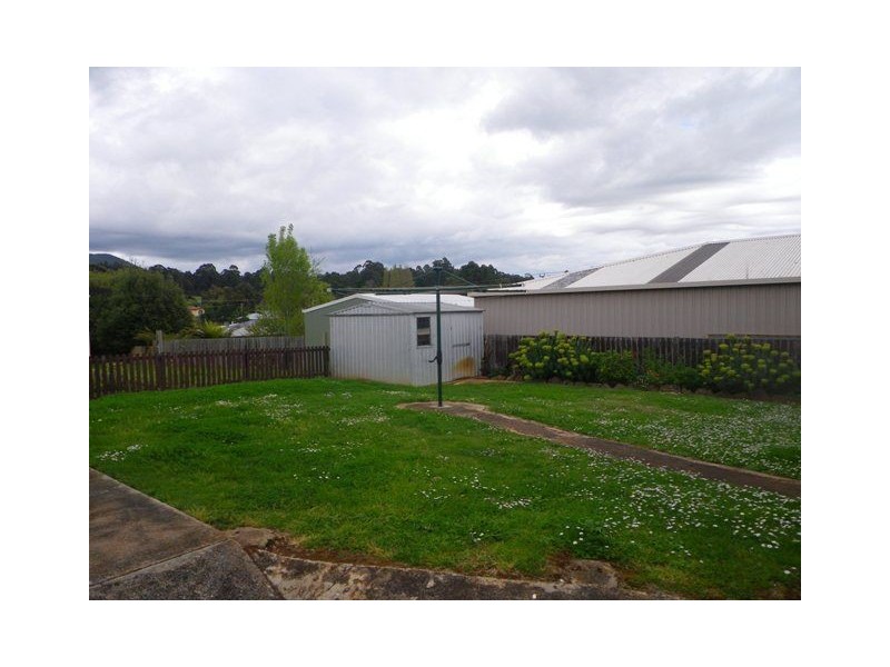 2 South Road, Penguin TAS 7316