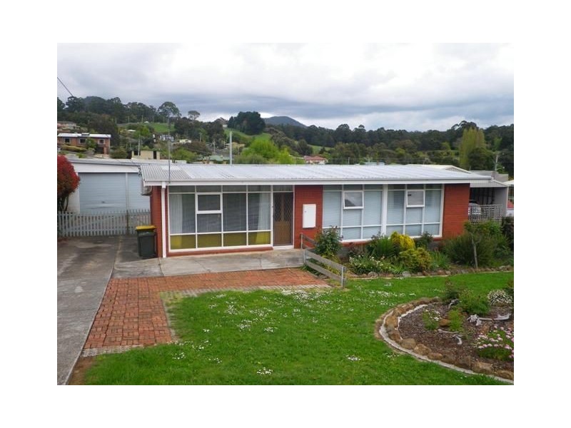 2 South Road, Penguin TAS 7316