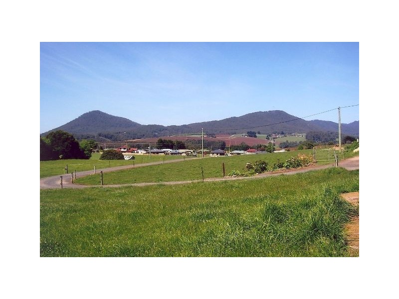 90 Pine Road, Penguin TAS 7316