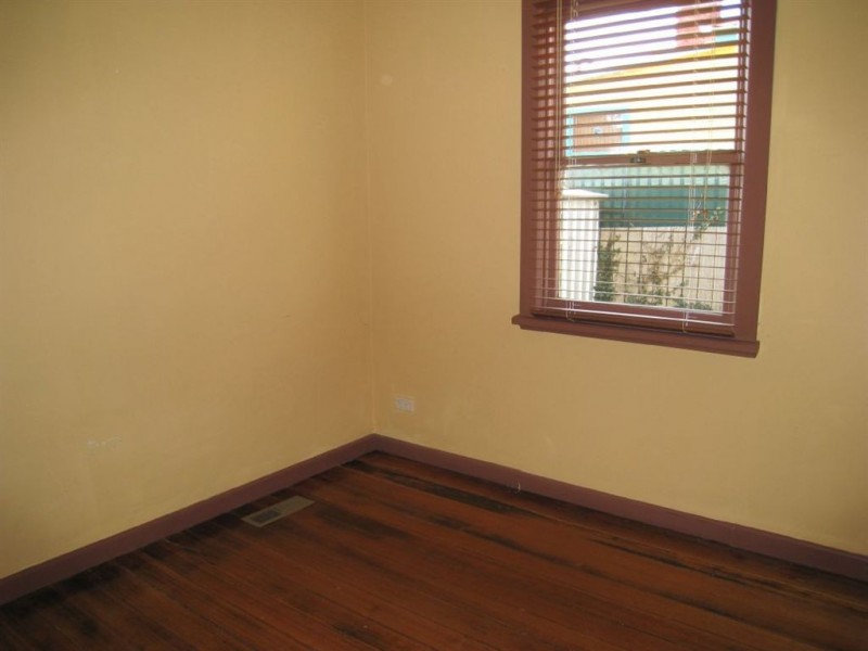 111 Main Road, Penguin TAS 7316