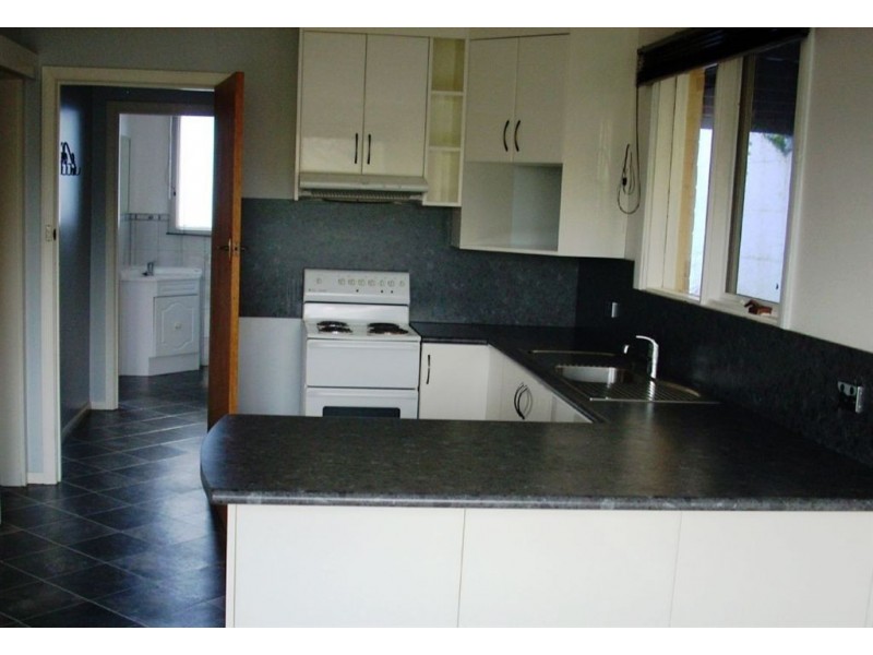 20 Elizabeth Street, Penguin TAS 7316