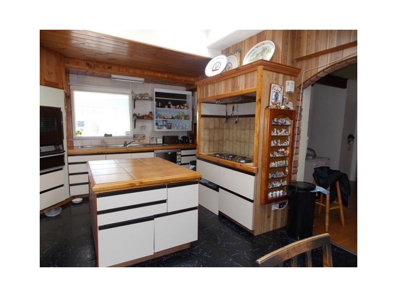 72 South Road, Penguin TAS 7316