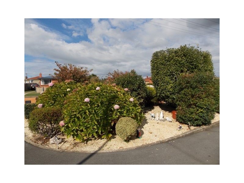 72 South Road, Penguin TAS 7316