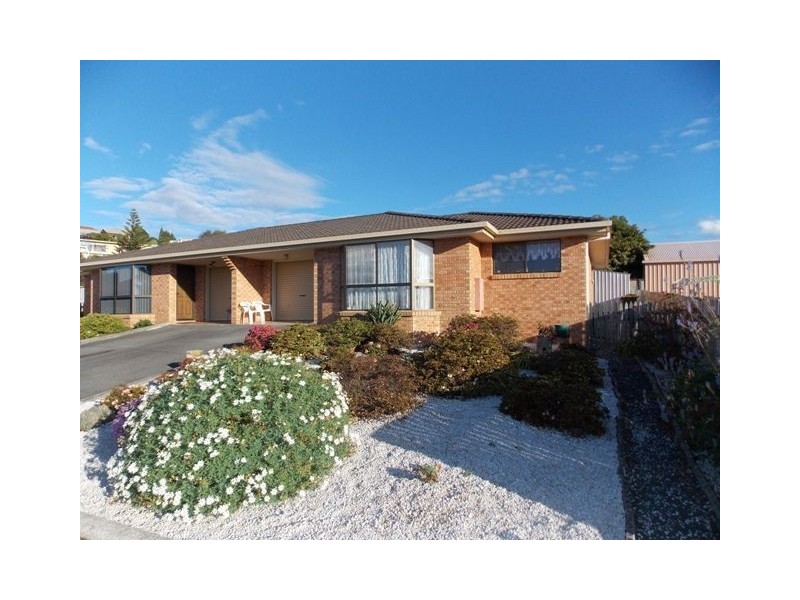 1/23A Ironcliffe Road, Penguin TAS 7316