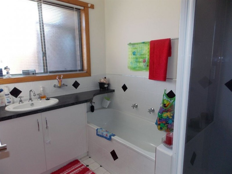 5 Commonwealth Court, Penguin TAS 7316