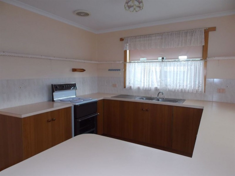 6 Commonwealth Court, Penguin TAS 7316