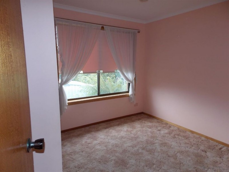 6 Commonwealth Court, Penguin TAS 7316