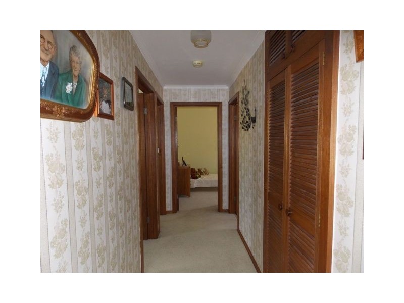 101 South Road, Penguin TAS 7316