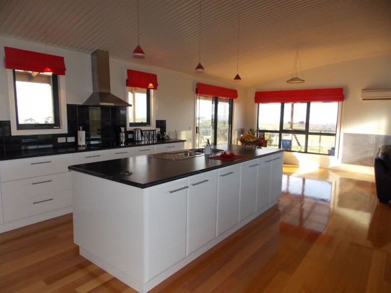 107 White Hills Road, Penguin TAS 7316